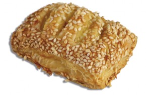 Mini Sesame pies with Gouda & Edam Cheese